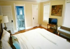 Governor's Room (King Ensuite)